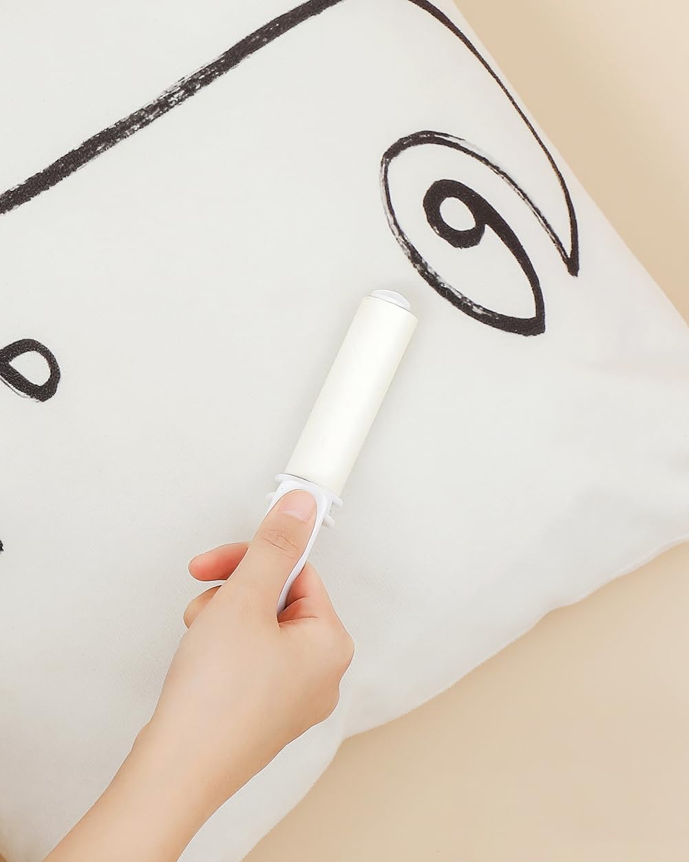 Travel Lint Roller Mini Foldable Lint Remover with Cover and 4 Refills Total 150 Extra Sticky Sheets On The Go Lint Roller for Men Women Traveling Essentials (Black)