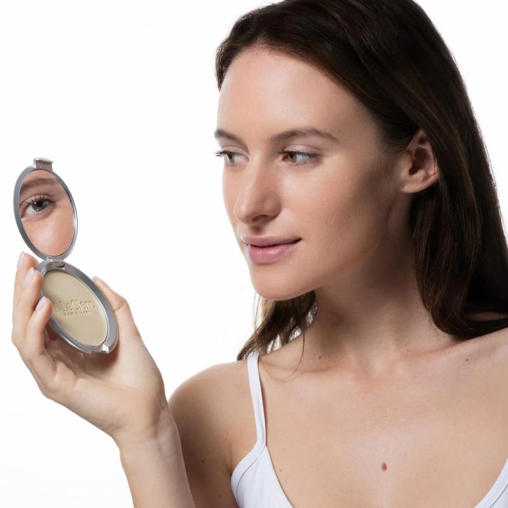 T.LeClerc Rice Compact Powder – Anti-Aging Pressed Powder with Brown Rice Ferment – Long-Lasting Natural Matte Finish – Moisturizing | Non-Comedogenic Face Powder (BANANE, 9G)