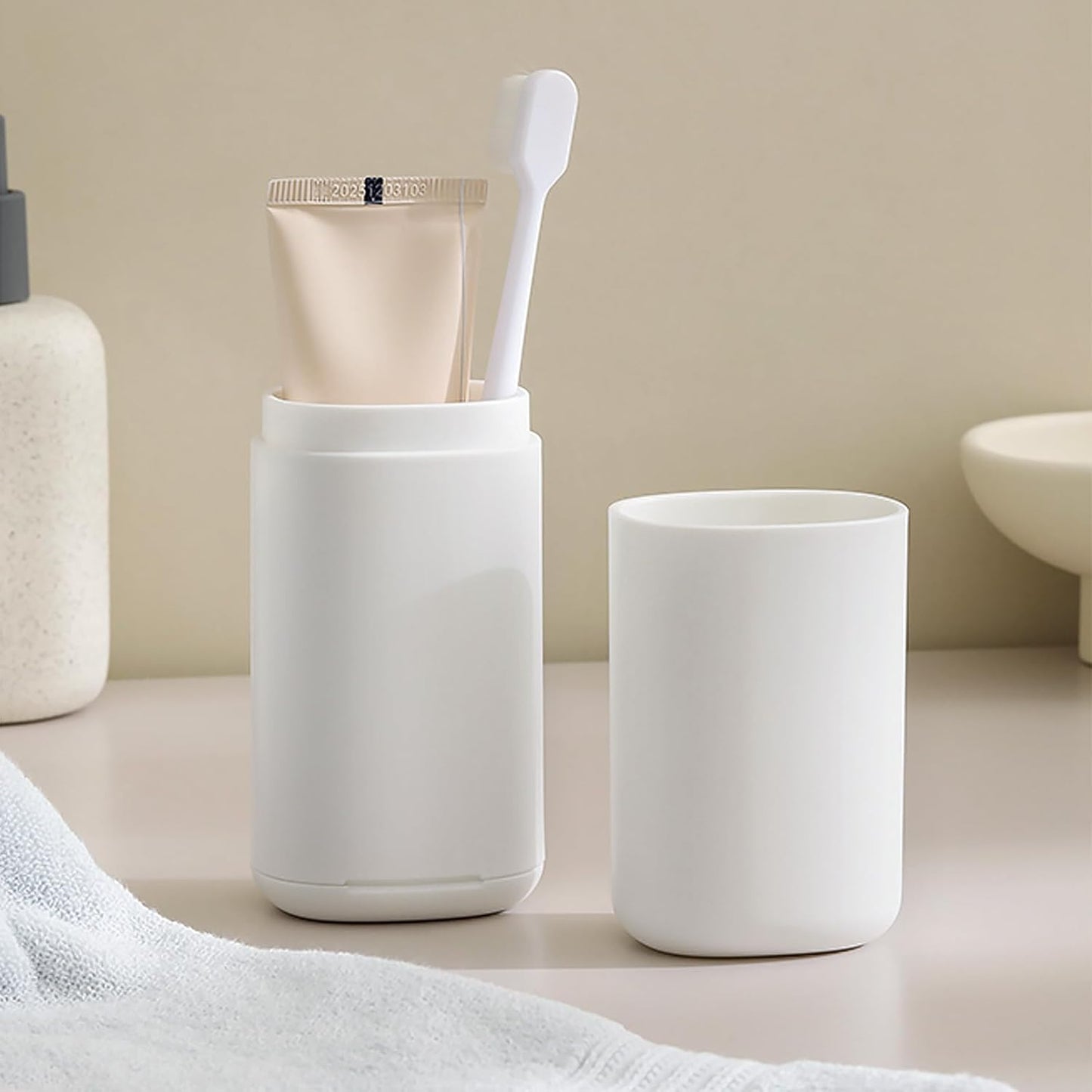 Travel Toothbrush Holder, Toothbrush Travel Case, Multifunctional Dustproof Toothbrush Cover, Portable Toothbrush Case Suitable for Business Camping Travel or Daily Use (1Pack)