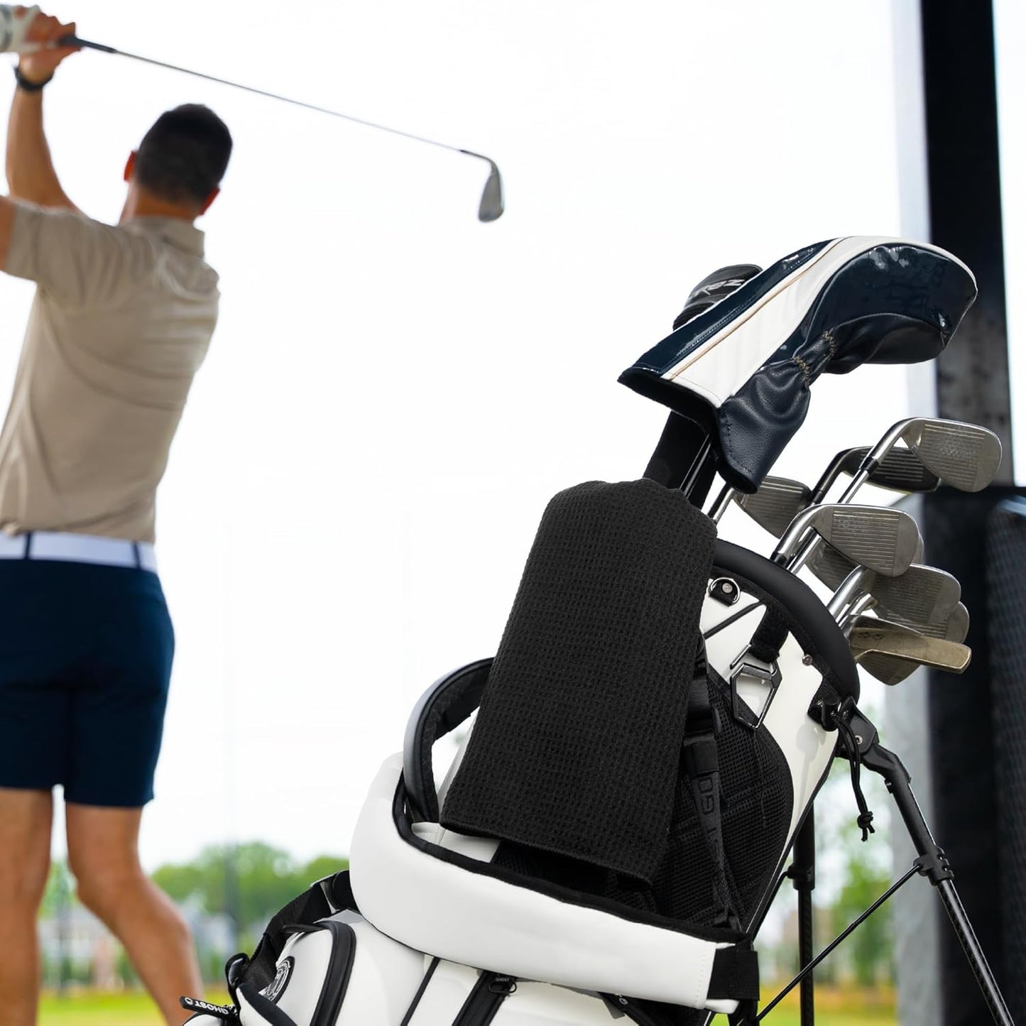 S&T INC. Microfiber Gym Towels, Yoga Towel for Home and Gym Bag, 16 Inch x 27 Inch, 3 Pack