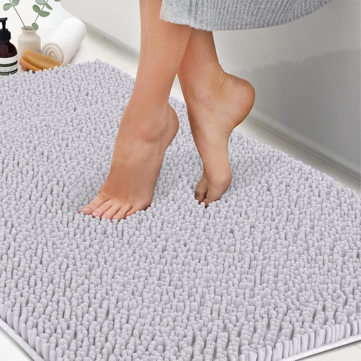 ITSOFT Plush Bathroom Rug 47x21, Absorbent Machine Washable Non Slip Chenille Bath Mats, Quick Dry Bathmat, Bath Rugs for Bath, Shower, Bedroom, or Door Mat, White