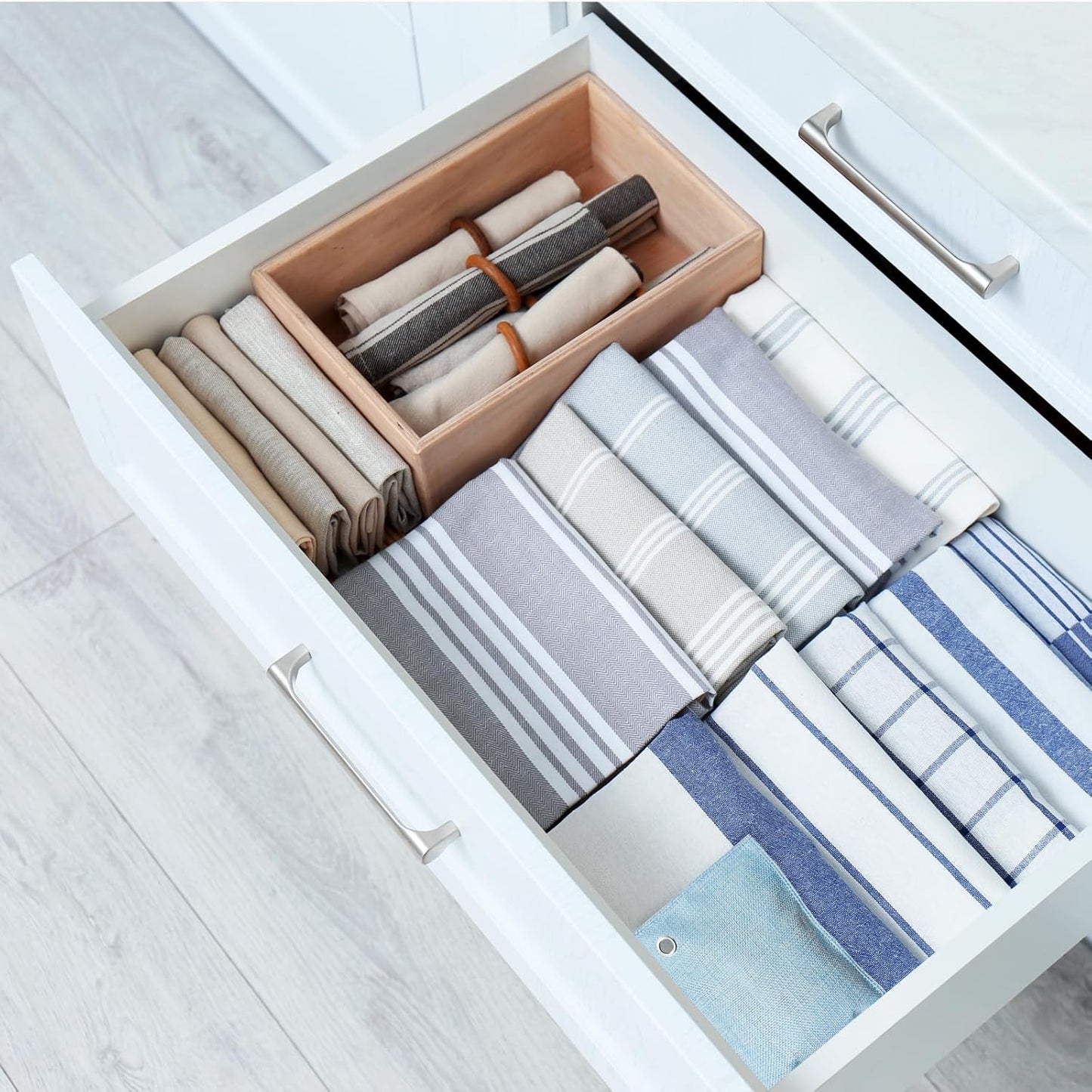 4 Pack charcoal odor absorber,Bamboo Charcoals Air Purifying Bag Charcoals Deodorizer Eliminator for Strong Odors in Car, Closet, Shoe, Basement (100G*4 Pack Light Blue, Unscented)