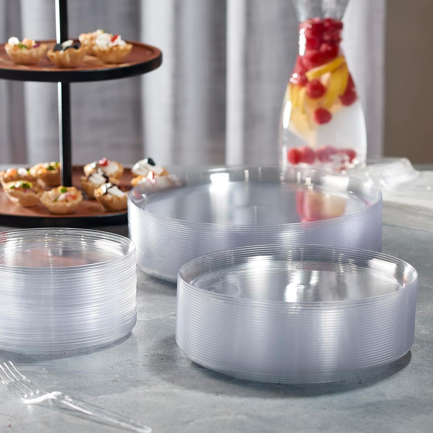 PLASTICPRO Plastic Party Plates Edge Collection Premium heavyweight Elegant Disposable Tableware Dishes (Clear, 10.6'' INCH PLATES)