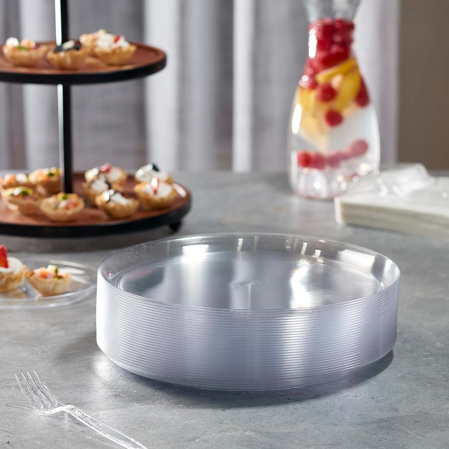 PLASTICPRO Plastic Party Plates Edge Collection Premium heavyweight Elegant Disposable Tableware Dishes (Clear, 10.6'' INCH PLATES)