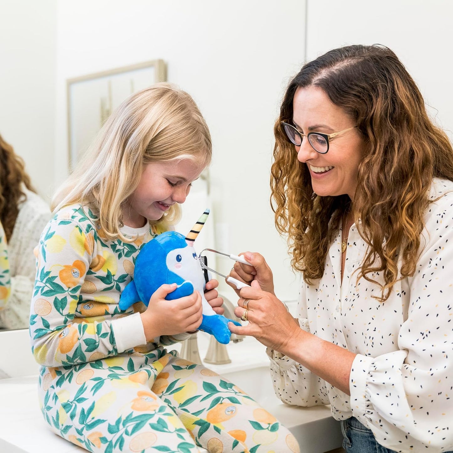 Fygg Stainless Steel Tongue Scraper with Cotton Storage Bag, Gentle Oral Care Tool for All Ages