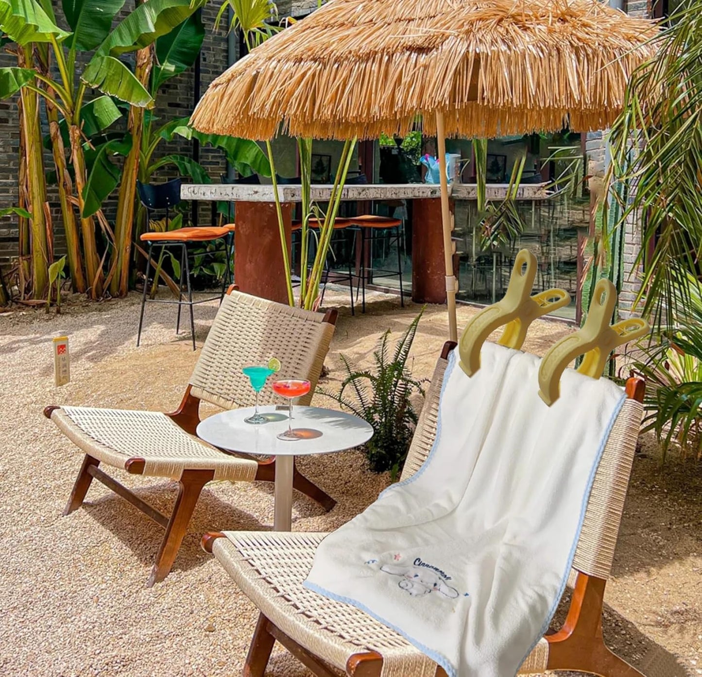 Plastic Clothes Pins Spring Clips Heavy Duty Laundry Clothespins Beach Towel Clips Clothes Pins Air-Drying Clothing Pin ,Set of 8 (Yellow)