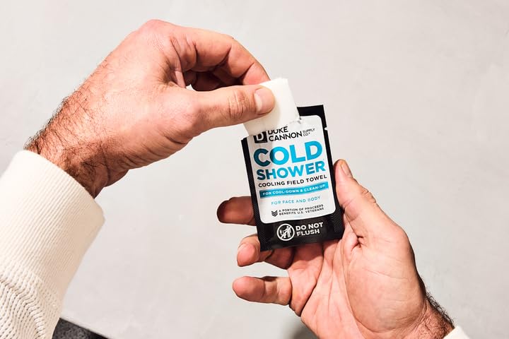 Duke Cannon Cold Shower Cooling Field Towels – Menthol Body Wipes for Men, No Rinse Face & Body Cleansing Wipes, 15 Individually Wrapped Towels (6 Pack)