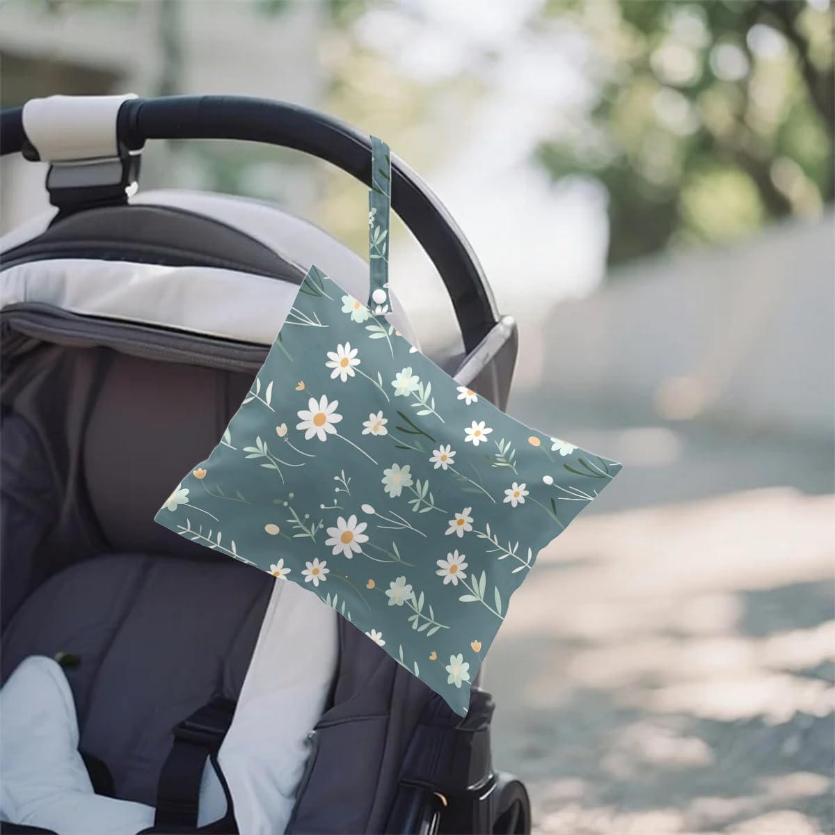 2Pcs Wild Flower Wet Bag 12x10 Inch, Daisy Waterproof Travel Laundry Bags, Floral Washable Reusable Wet Dry Bag for Swimsuit Pool Beach Diapers Dirty Yoga Gym Clothes, Flowers Gifts for Women Friend