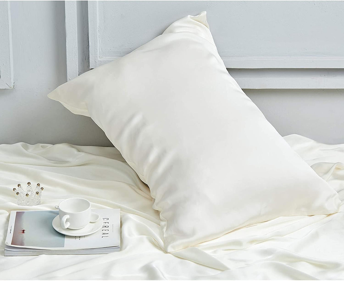 INSSL Silk Pillowcase for Women, Mulberry Silk Pillowcase for Hair and Skin and Stay Comfortable and Breathable During Sleep (Standard, Ivory)