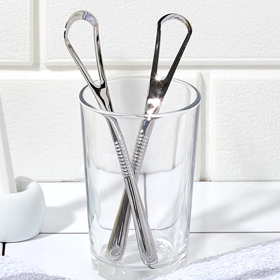 IBANCOOL Tongue Scraper – 316L Stainless Steel Tongue Cleaner with Ergonomic Design to Minimize Gag Reflex, Deep Cleaning Tool, Made in Korea (Basic type for Teens)