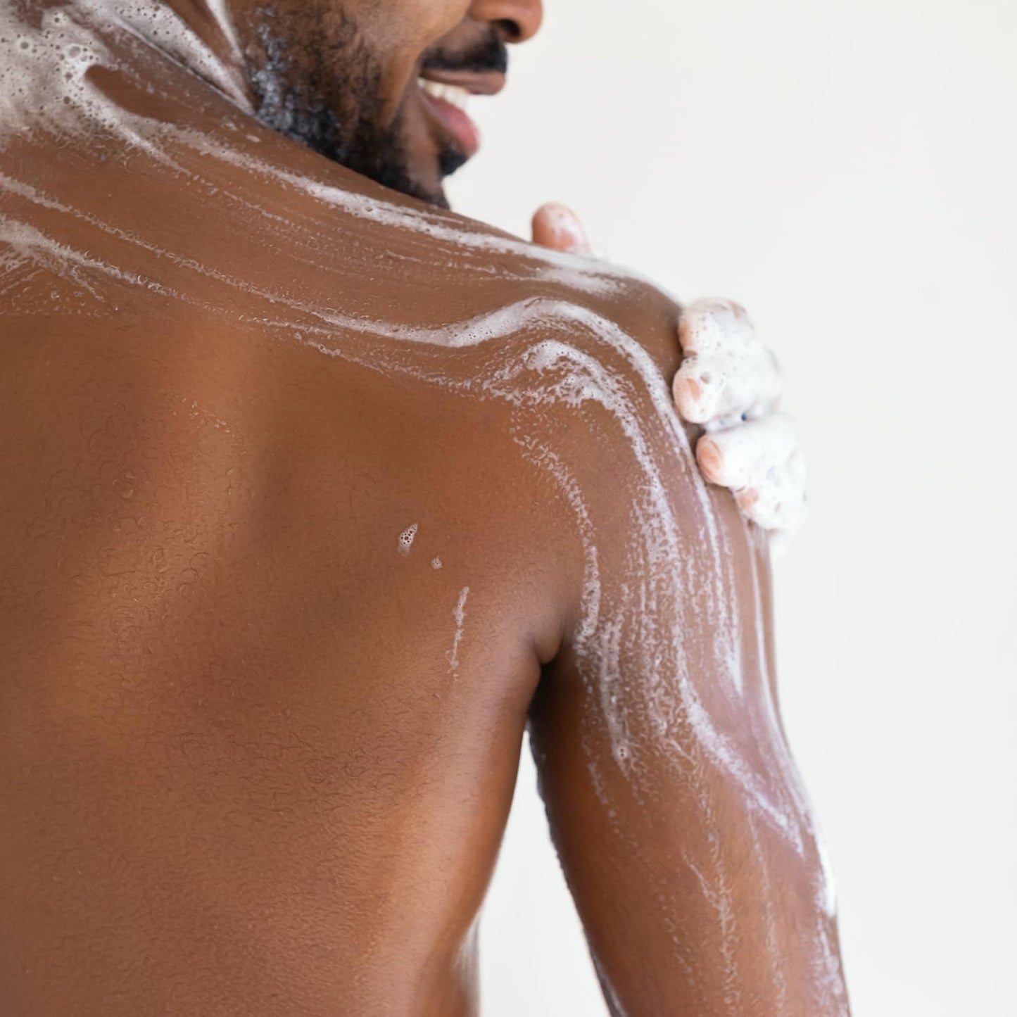 Amazon Basics Body Wash for Refreshing Skin, Cucumber, 22 fl oz (Pack of 2)