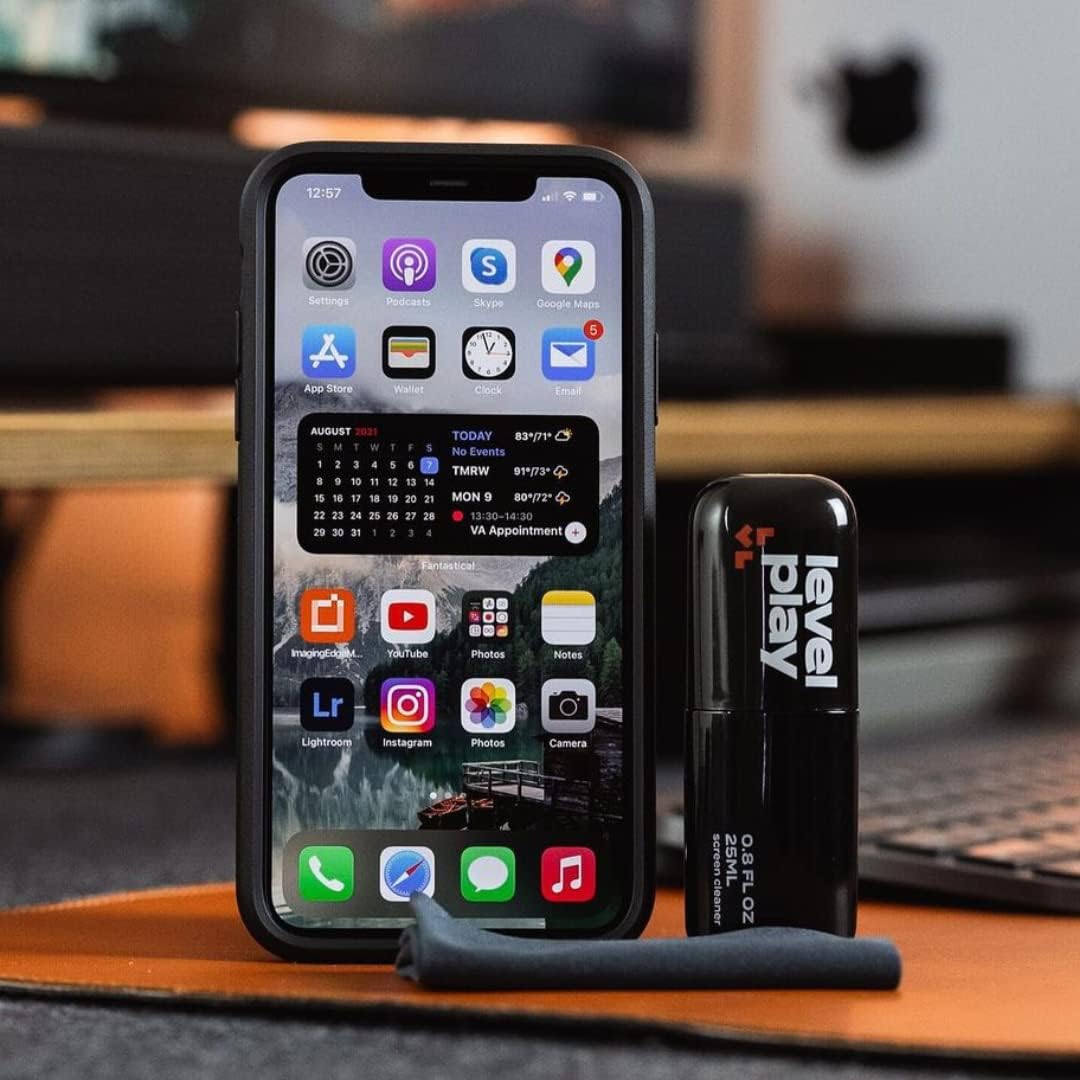 Levelplay Screen Cleaner Kit – Fingerprint-Resistant Touchscreen, Monitor & Lens Cleaner, Alcohol- and Ammonia-Free, Washable Microfiber Wipe (Small), 25 mL (0.85 fl oz) Spray Bottle