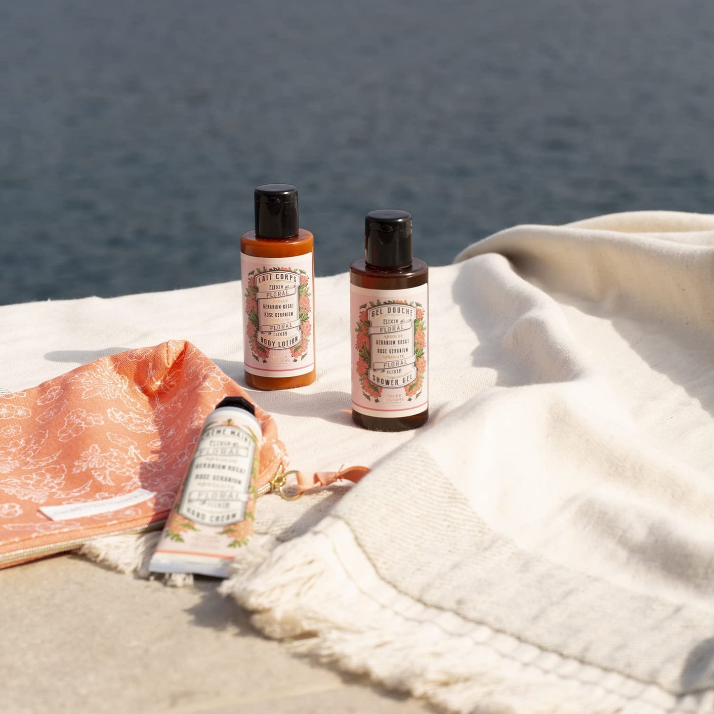 Panier des Sens - Small Hand Cream for Dry Cracked Hands – Rose Geranium Mini Hand Lotion for Dry Skin - With Sweet Almond and Olive Oil - Hand Care 97% Natural Ingredients - Travel Size 1 floz