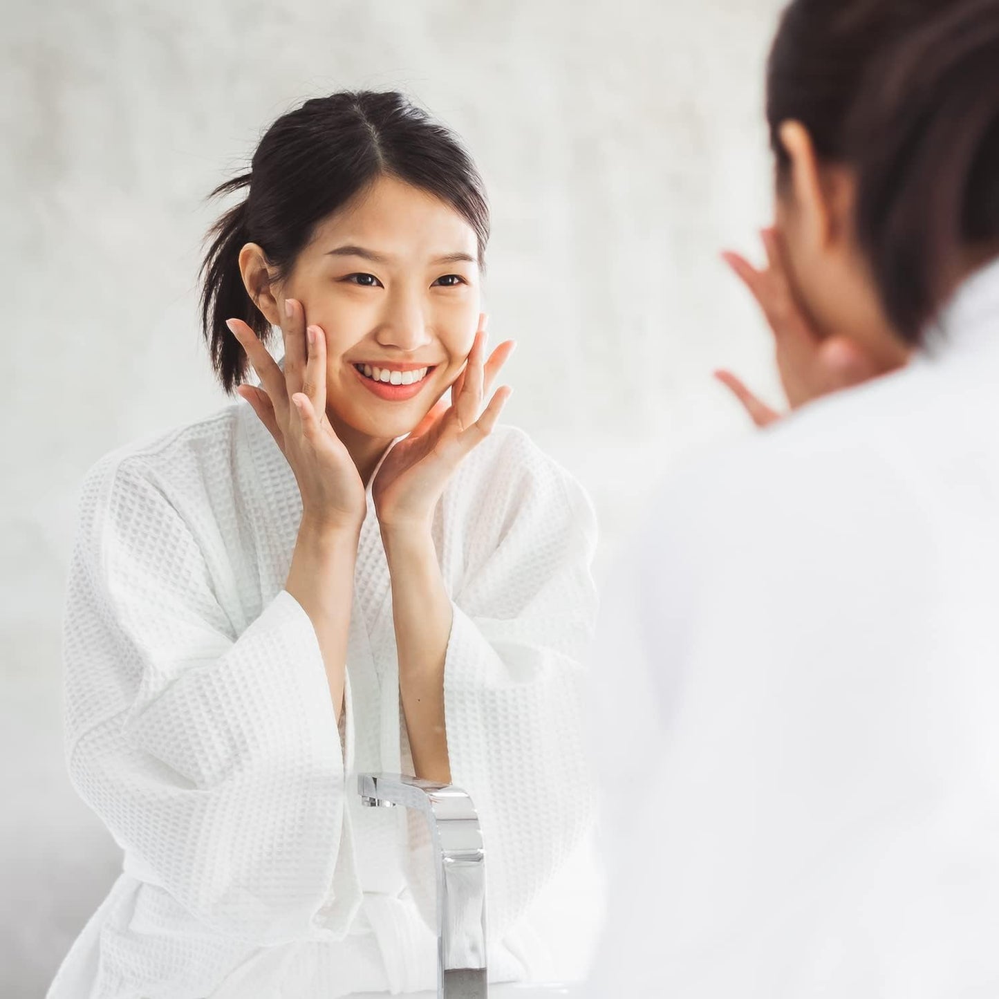 Amazon Basics Replenishing Cleanser Exfoliating Face Wash, Unscented, 6.78 fl oz (Pack of 1)