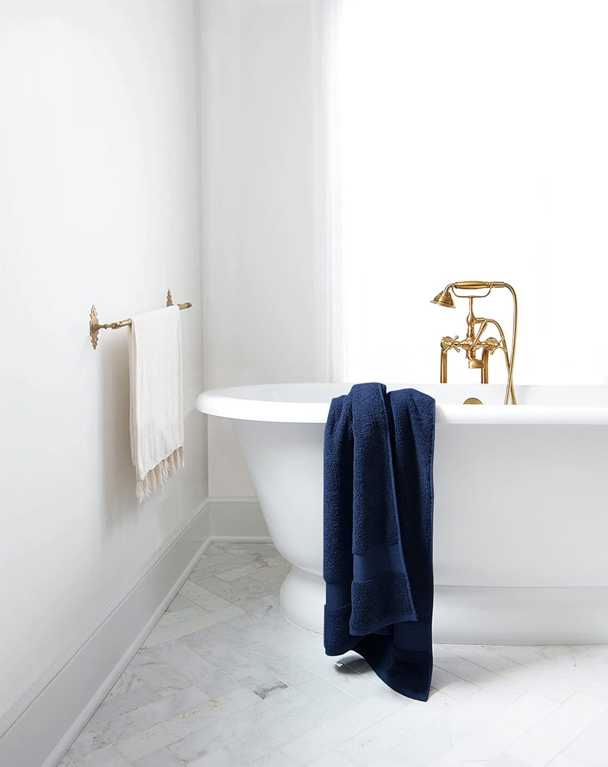 Delara Organic Cotton Luxuriously Plush Bath Towel 10 Piece Set|GOTS & Oeko-TEX Certified|Premium Hotel Quality Towels|Feather Touch Technology|650 GSM Long Staple|Soft, Quick Dry & Ultra-Absorbent