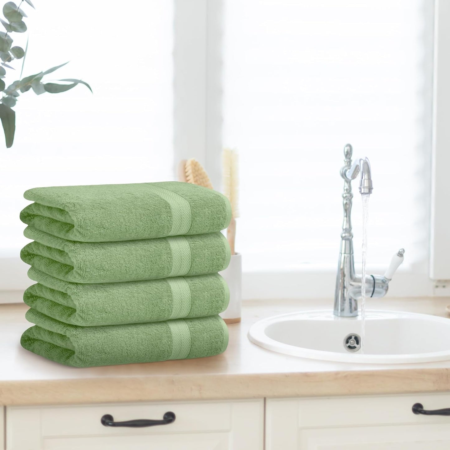 Avalon Towels Green Bath Towels Set of 4 pcs (27x54 inches), 100% Cotton Towel Absorbent and Quick Dry Green Bath Towels for Bathroom, Super Soft and Perfect for Daily Use