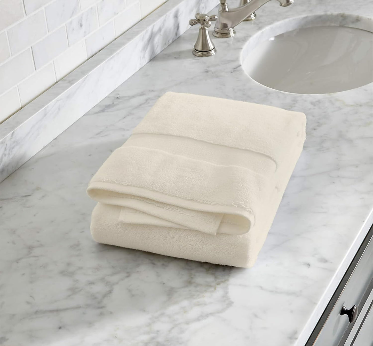 Delara 100% Organic Cotton Towel 650 GSM Plush Feather Touch Quick Dry Towel, 6-Piece Towel Set GOTS Certified, Oeko-Tex Green Certified, 1 Bath Towel, 1 Bath Sheet, 2 Hand Towels & 2 Wash Cloths