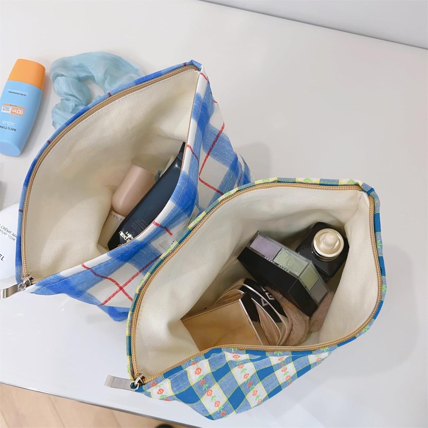 Wudygirl Makeup Bag Canvas Cosmetic Bag for Women Aesthetic Make up Organizer Travel Makeup Pouch Toiletry Bag Cute Zipper Pouch Handbag (Blue White Line)