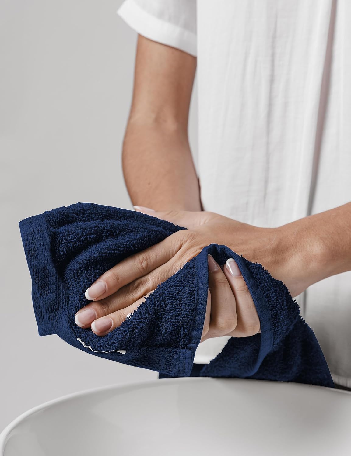 Delara 100% Organic Cotton Towels 650 GSM Plush Feather Touch Quick Dry Wash Cloth, Pack of 24 GOTS Certified, Oeko-Tex Green Certified, Organic Cotton Wash Cloth, 13"X13"