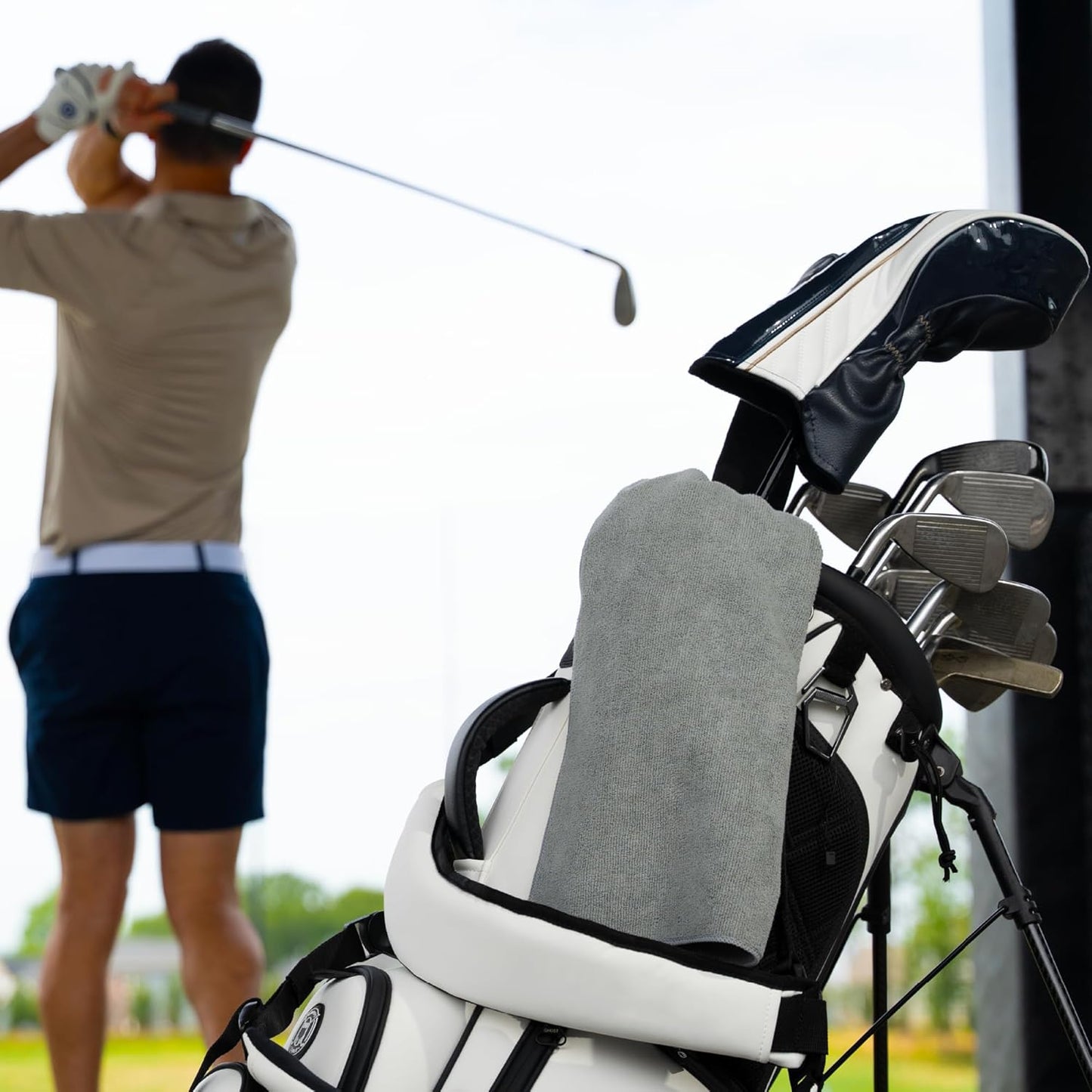 S&T INC. Microfiber Gym Towels, Yoga Towel for Home and Gym Bag, 16 Inch x 27 Inch, 3 Pack