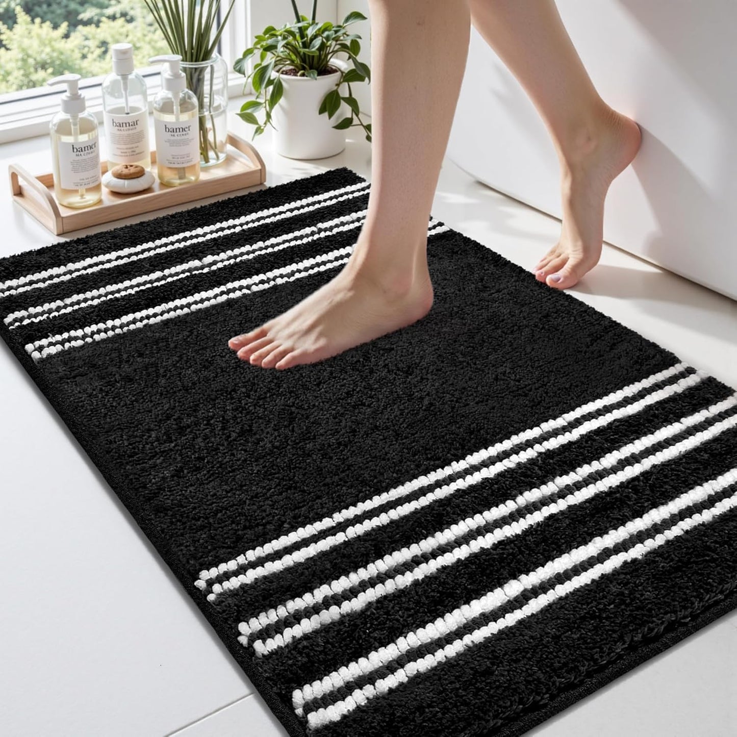 Bathroom Rugs 20x32 Extra Soft Absorbent Bath Mat Chenille Non Slip Shower Mat Rubber Backing Machine Washable Bath Mats for Bathroom Shaggy Black Bath Rugs for Tub, Hallway