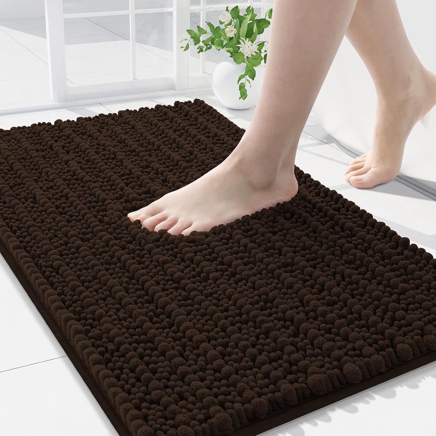 Arotive Luxury Chenille Bathroom Rug Mat, Extra Soft Thick Absorbent Shaggy Bath Rugs, Non-Slip Machine Wash Dry, Plush Bath Mats for Bathroom, Shower and Tub, 30x20, Brown