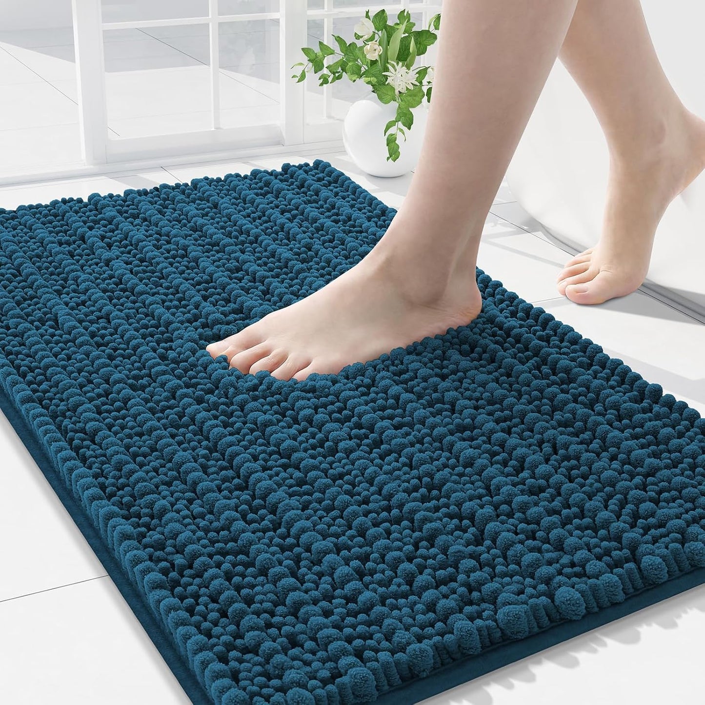 Arotive Luxury Chenille Bathroom Rug Mat, Extra Soft Thick Absorbent Shaggy Bath Rugs, Non-Slip Machine Wash Dry, Plush Bath Mats for Bathroom, Shower and Tub, 36x24, Peacock Blue