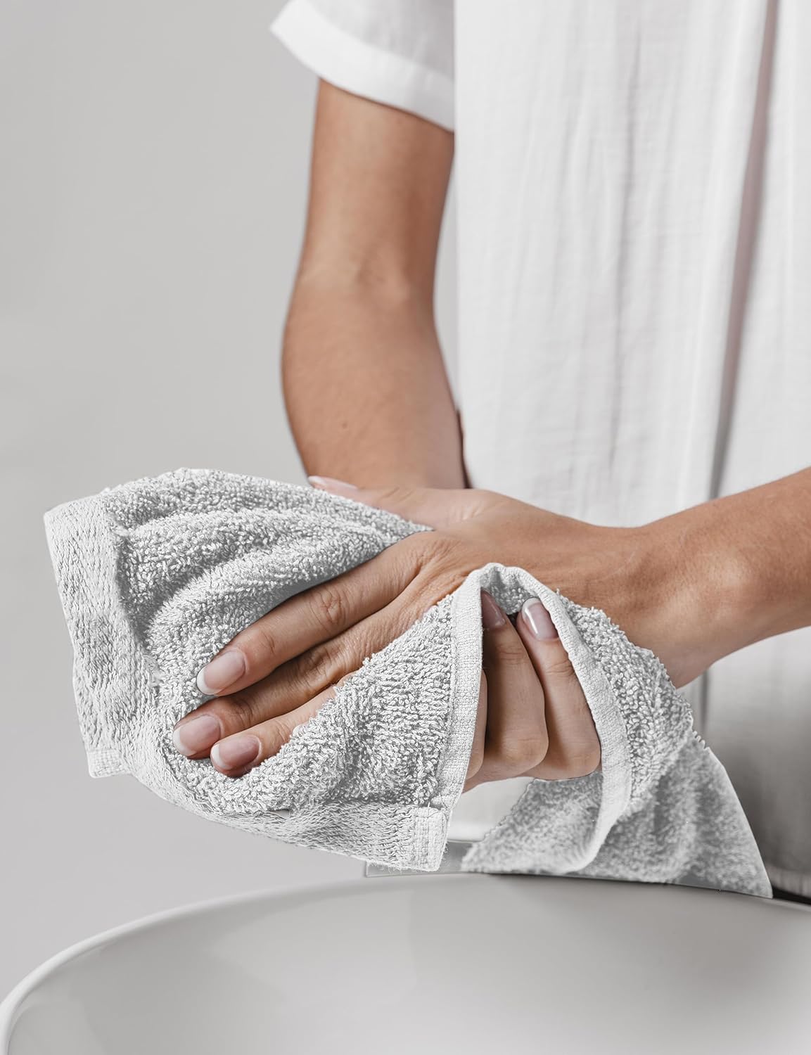 Delara 100% Organic Cotton Towels 650 GSM Plush Feather Touch Quick Dry Wash Cloth, Pack of 24 GOTS Certified, Oeko-Tex Green Certified, Organic Cotton Wash Cloth, 13"X13"