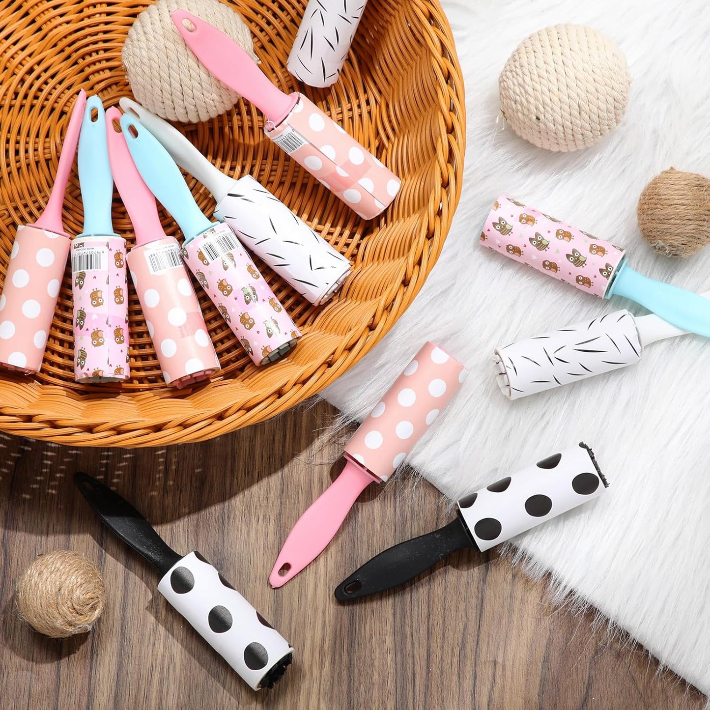 Hushee 20 Pcs Bulk Mini Lint Roller for Pet Hair and Clothes Lint Roller Travel Size Removers Sticky Removing Tool for Travel, Gift Bags, Furniture, Car Seat