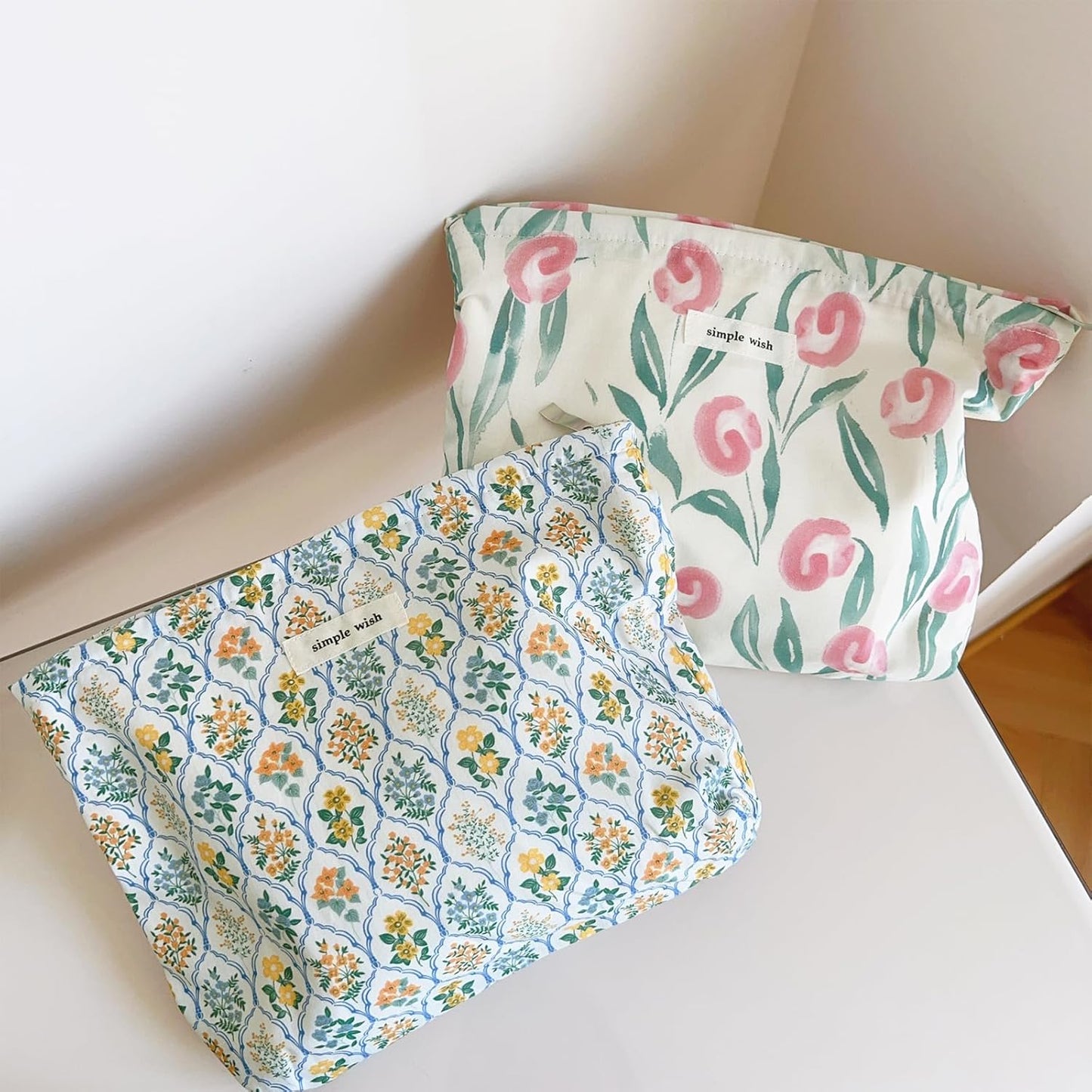 Wudygirl Cute Makeup Bag for Women - Travel Cosmetic Bag with Zipper Makeup Pouch Floral Make up Organizer Handbag Aesthetic (Blue Striped Floral)