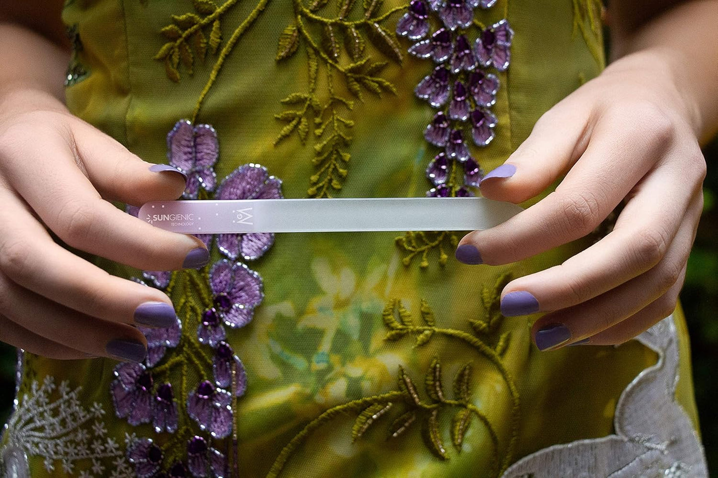 GERMANIKURE Crystal Glass Cuticle Stick & White Nail File Set in Suede Sleeves – Handmade in Czech Republic – Professional Manicure Supplies – Cuticle Pusher, Callus Remover - Ideal Nail Care Gift