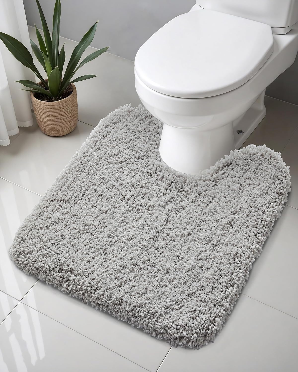 ILANGO Grey Toilet Rugs U Shaped 22" × 24" Non Slip & Super Absorbent Extra Thick Soft, Washable Bath Mats for Bathroom Floor, Microfiber Plush Shaggy Contour Bath Rugs for Toilet,Dry Quick